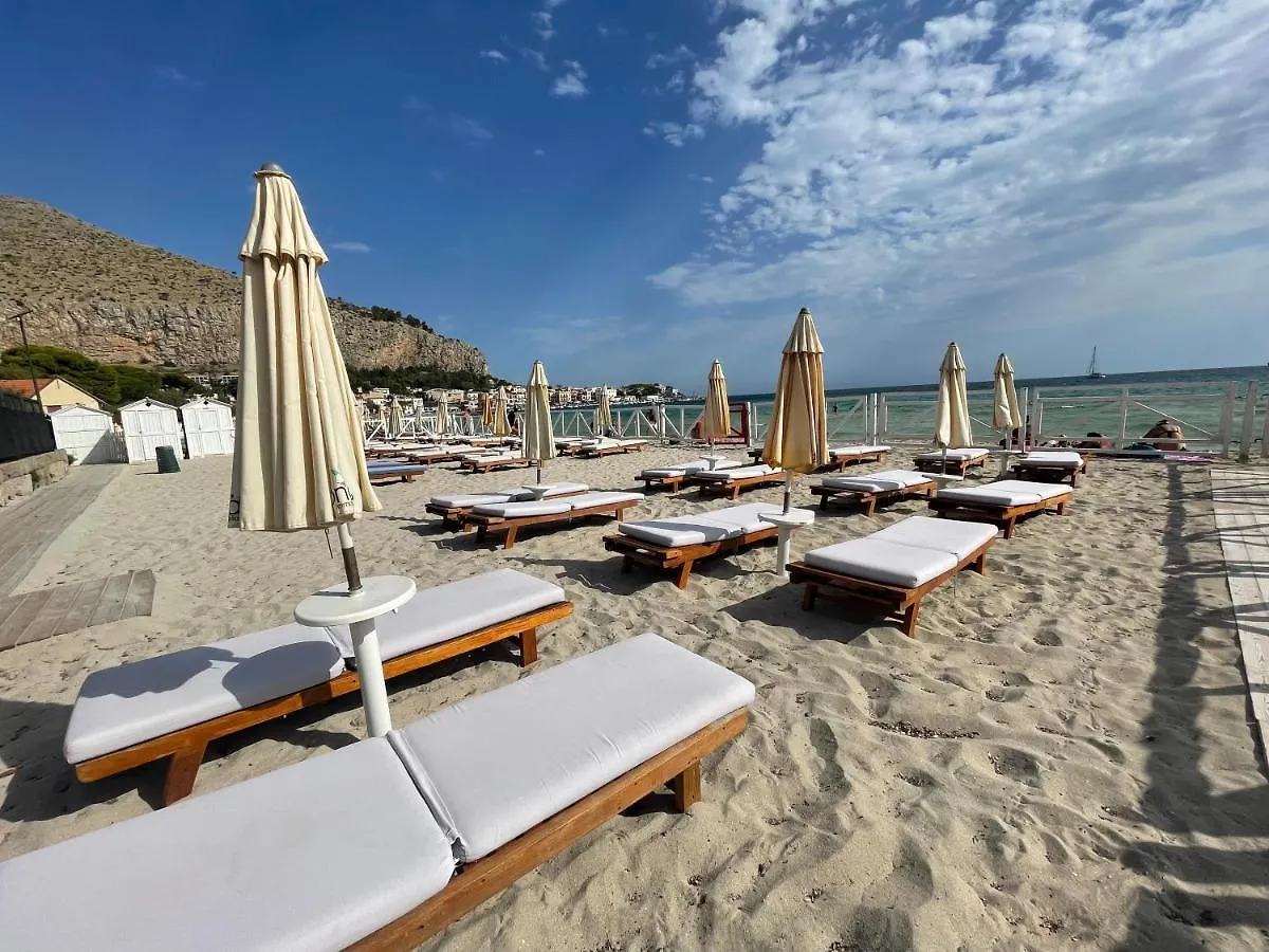 Hotel Awa Mondello 0*,  Włochy